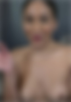 Getyourkneesdirty: Liv Revamped as AOC back cover